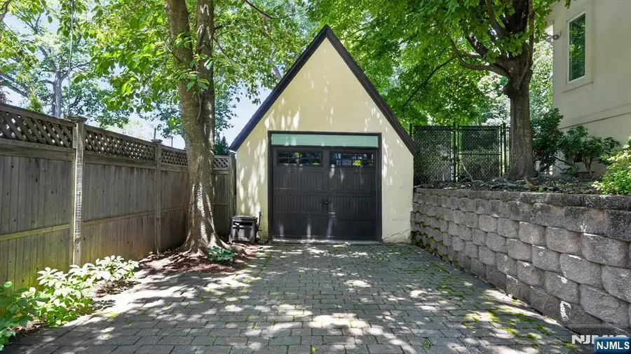 230 Satterthwaite Avenue, Nutley, NJ 07110 - #3