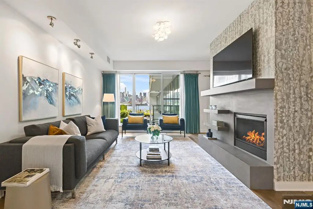 1200 Avenue At Port Imperial 414, Weehawken, NJ 07086 - #1
