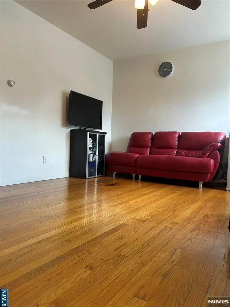 1516 Center Avenue, Fort Lee, NJ 07024 - #3