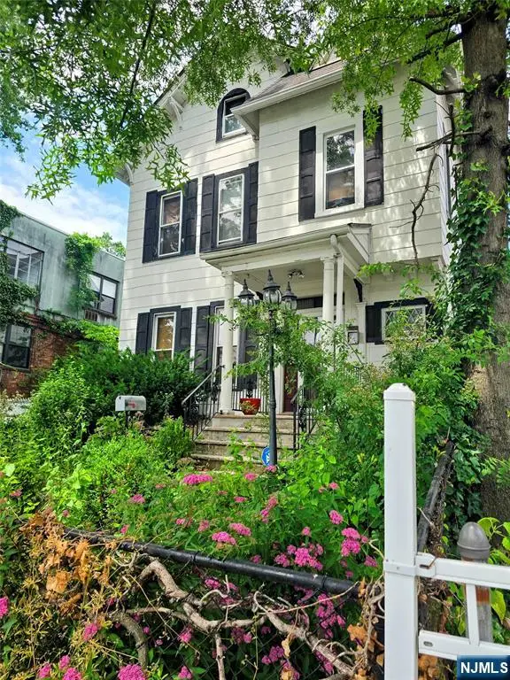 65 Lincoln Street, East Orange, NJ 07017 - #2