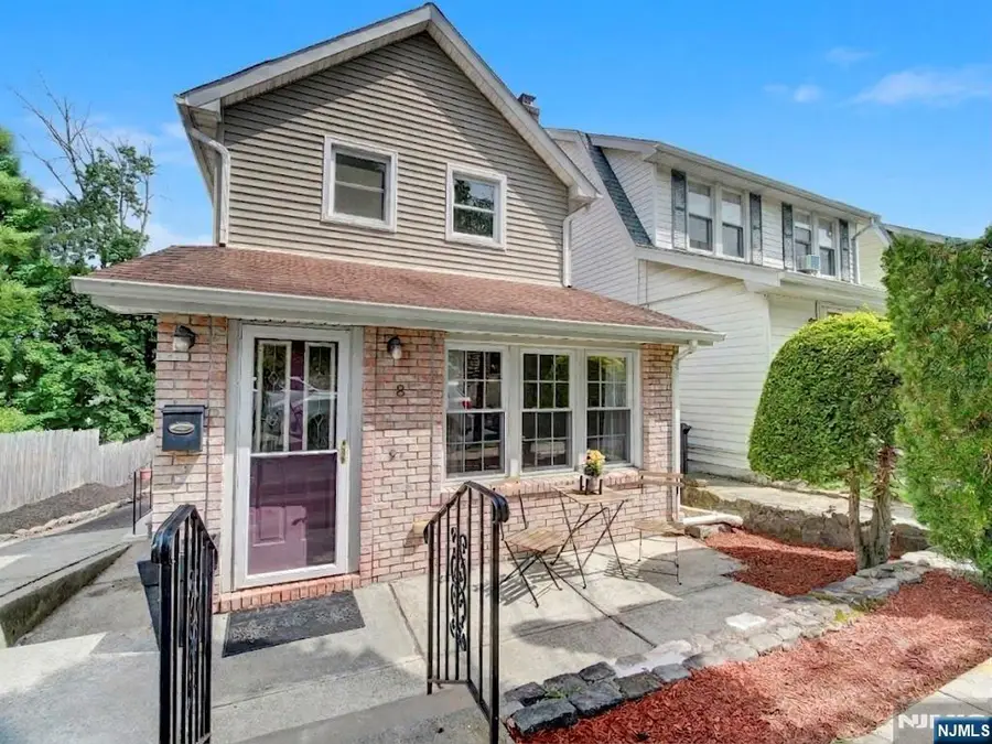 8 Pine Street, West Orange, NJ 07052 - #3