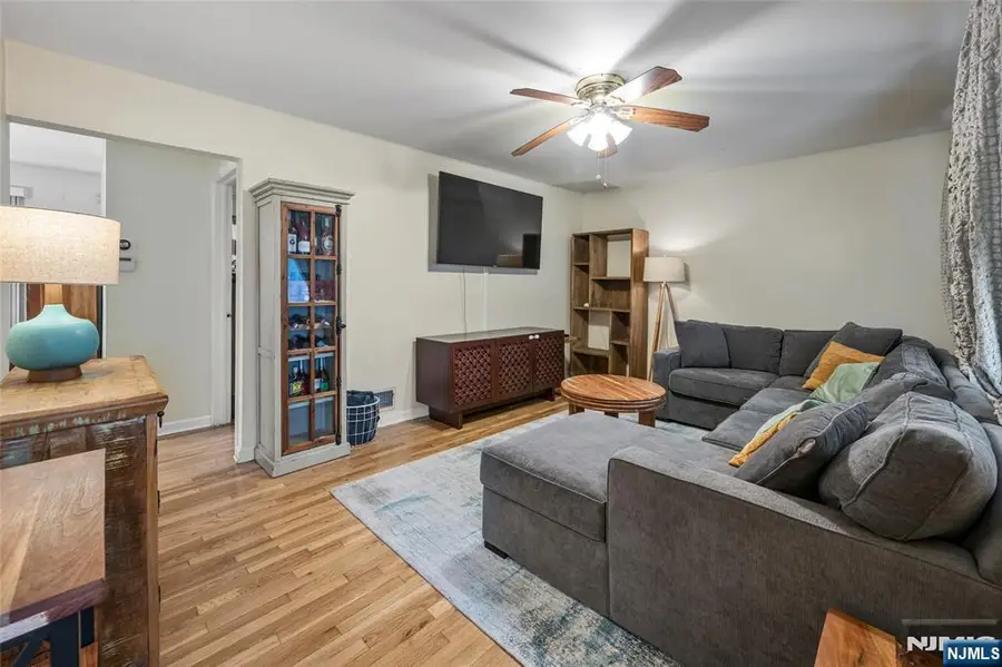 16 Highview Drive, Woodland Park, NJ 07424 - #3