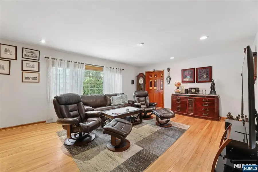 17 River Drive, Elmwood Park, NJ 07407 - #3