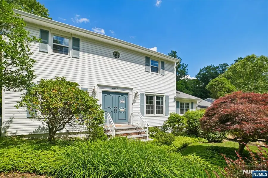 25 Tremont Terrace, Livingston, NJ 07039 - #3