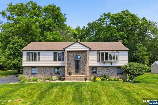 383 Talbot Drive, Fairfield, NJ 07004