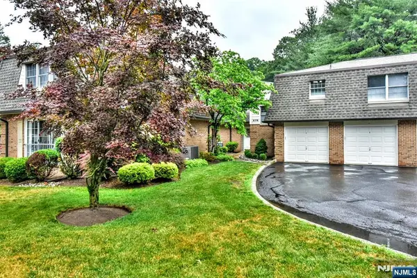 279 Collignon Way 5, River Vale, NJ 07675