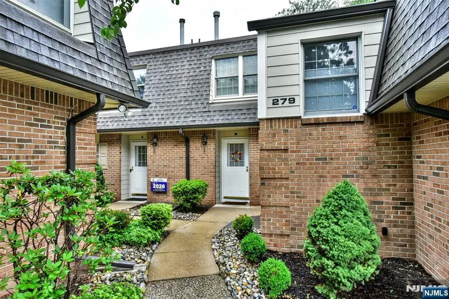 279 Collignon Way 5, River Vale, NJ 07675 - #3