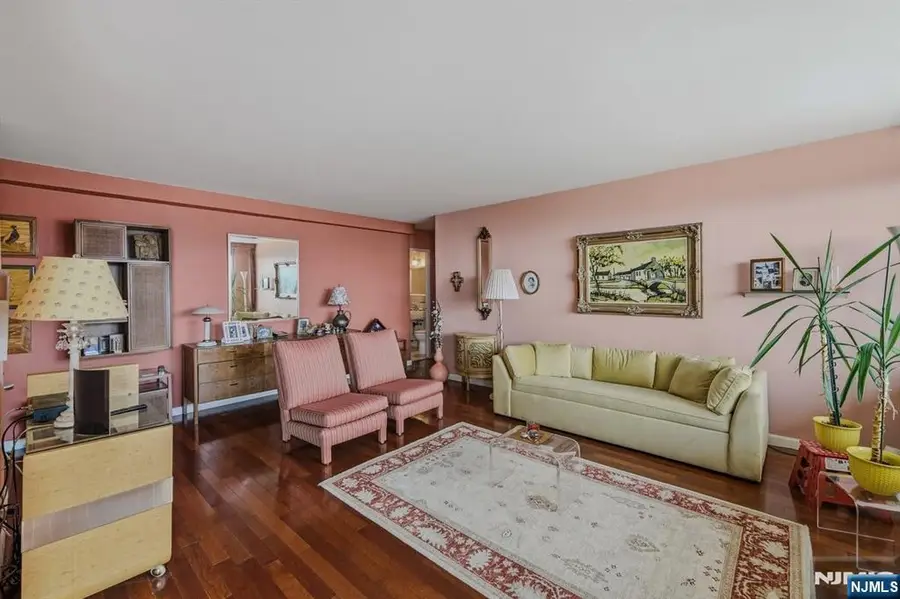 6040 Boulevard E 5D, West New York, NJ 07093 - #3