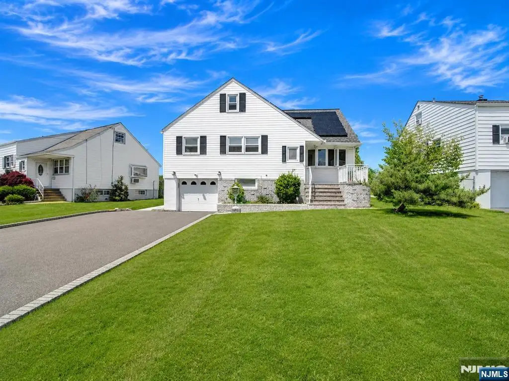 19 Jonquil Circle, Fords, NJ 08863 - #1
