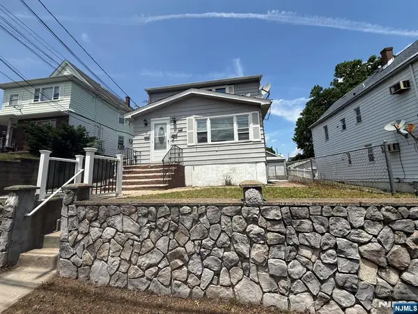 169 Plauderville Avenue, Garfield, NJ 07026