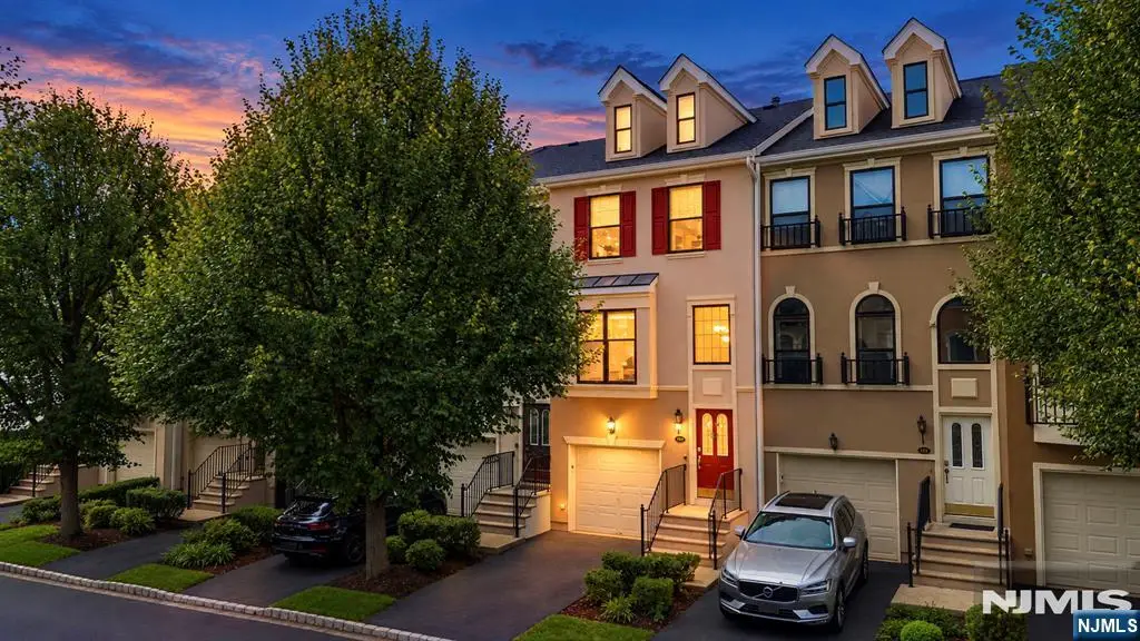 425 Manchester Drive, Nutley, NJ 07110 - #1