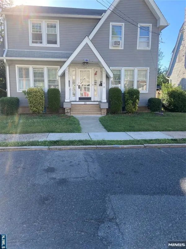 21 Haring Street, Bergenfield, NJ 07621