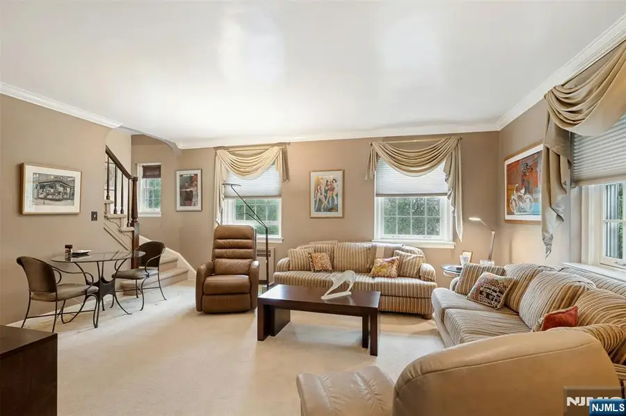 185 E Palisade Avenue D11B, Englewood, NJ 07631 - #3