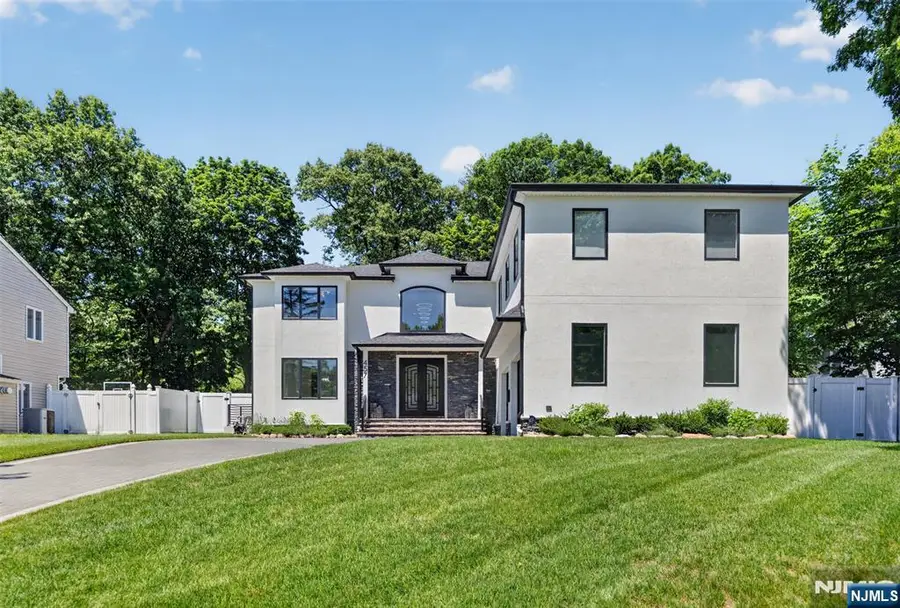 457 Lincoln Drive, Paramus, NJ 07652 - #2
