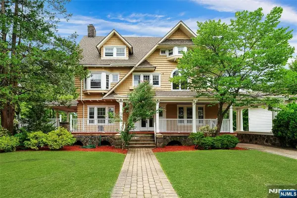 241 Summit Avenue, Hackensack, NJ 07601