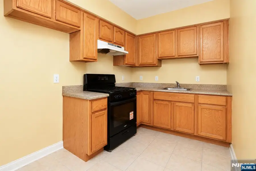 42 Astor Street, Newark, NJ 07114 - #3