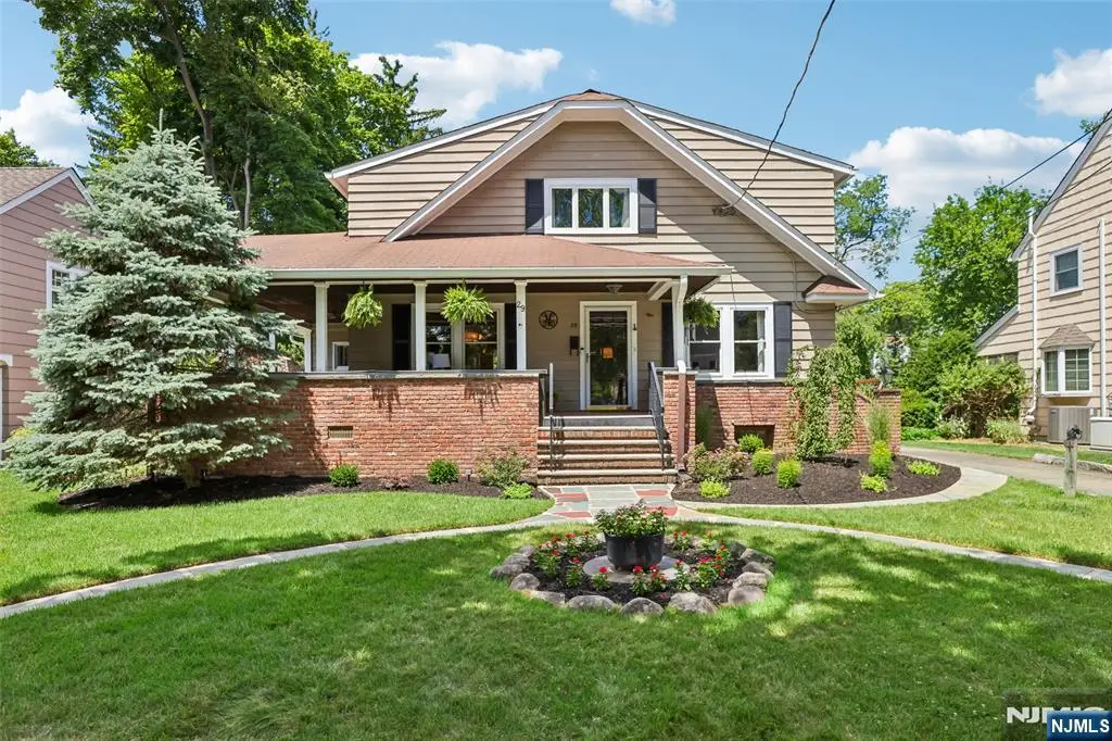 29 Fairlawn Street, Ho Ho Kus, NJ 07423 - #1