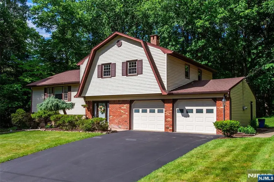27 Dewey Drive, Ringwood, NJ 07456 - #2