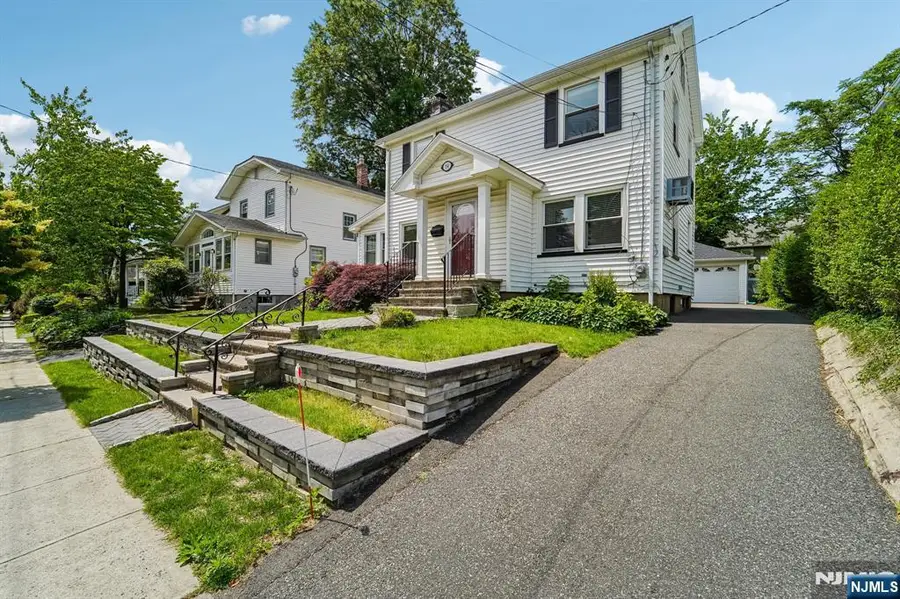 34 Cypress Street, Millburn, NJ 07041 - #3