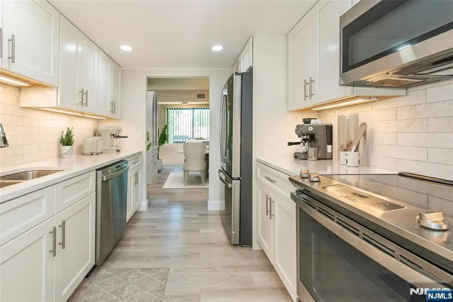 521 Piermont Avenue 315A, River Vale, NJ 07675 - #3