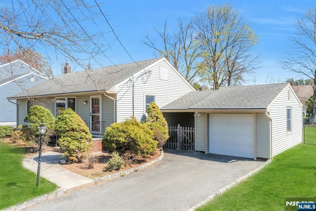 20 Kievit Road, Wayne, NJ 07470 - #1