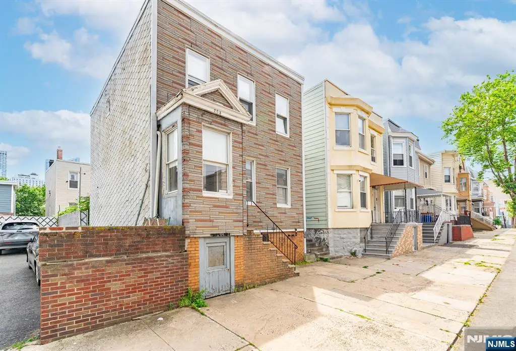 205 Beacon Avenue, Jersey City, NJ 07306 - #1