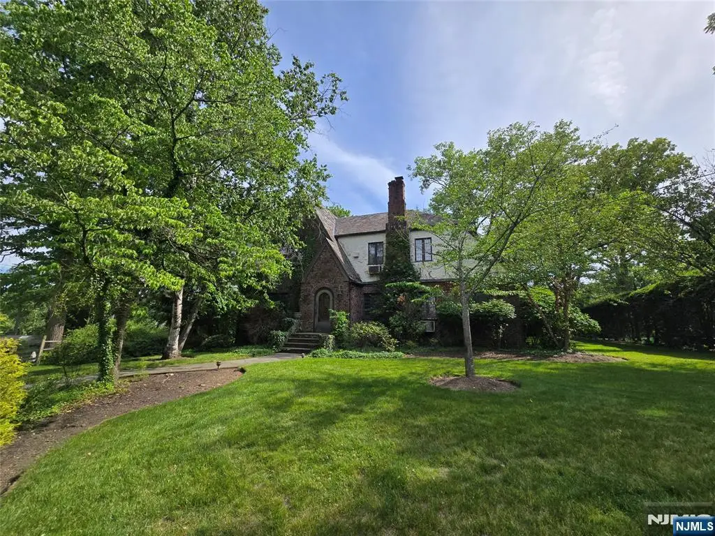 220 Manor Road, Ridgewood, NJ 07450 - #1
