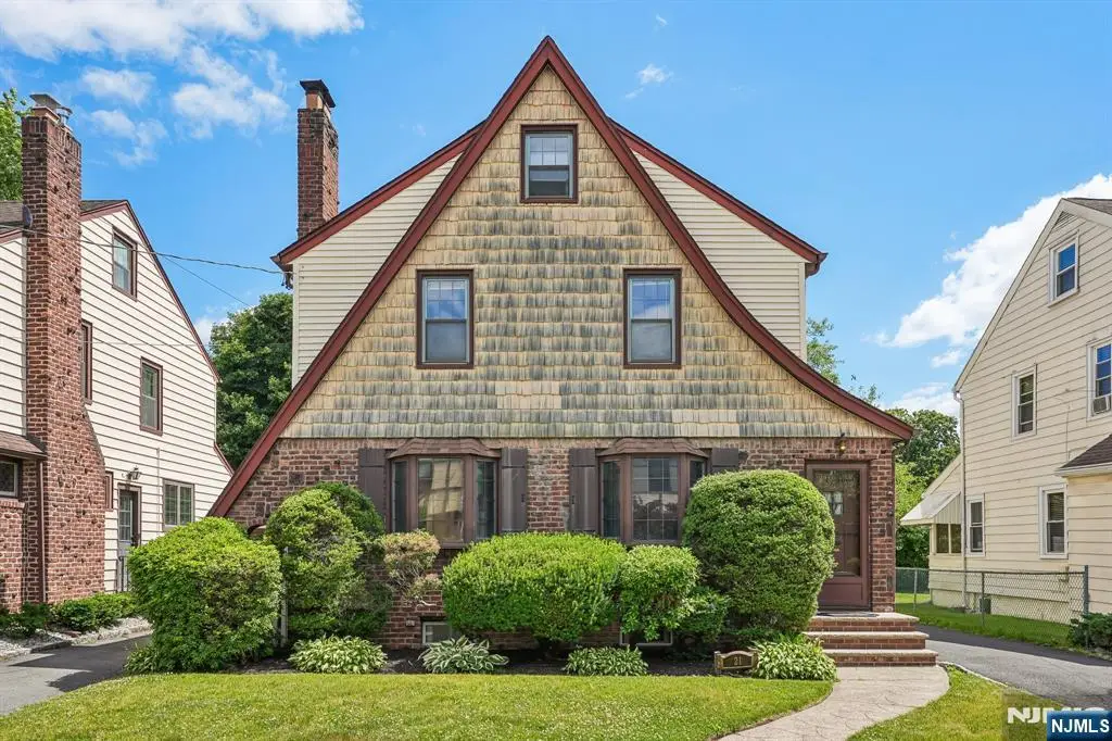 21 Ferncliff Road, Bloomfield, NJ 07003 - #1