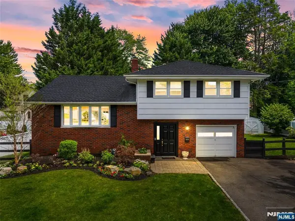 322 Scharer Avenue, Northvale, NJ 07647