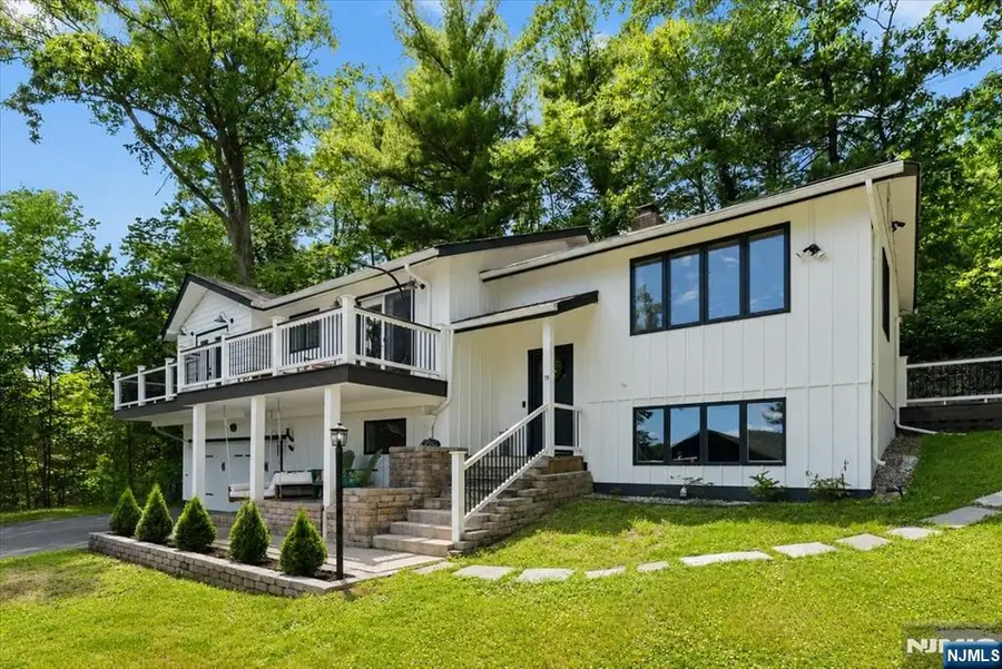19 Somerville Road, Hewitt, NJ 07421 - #3