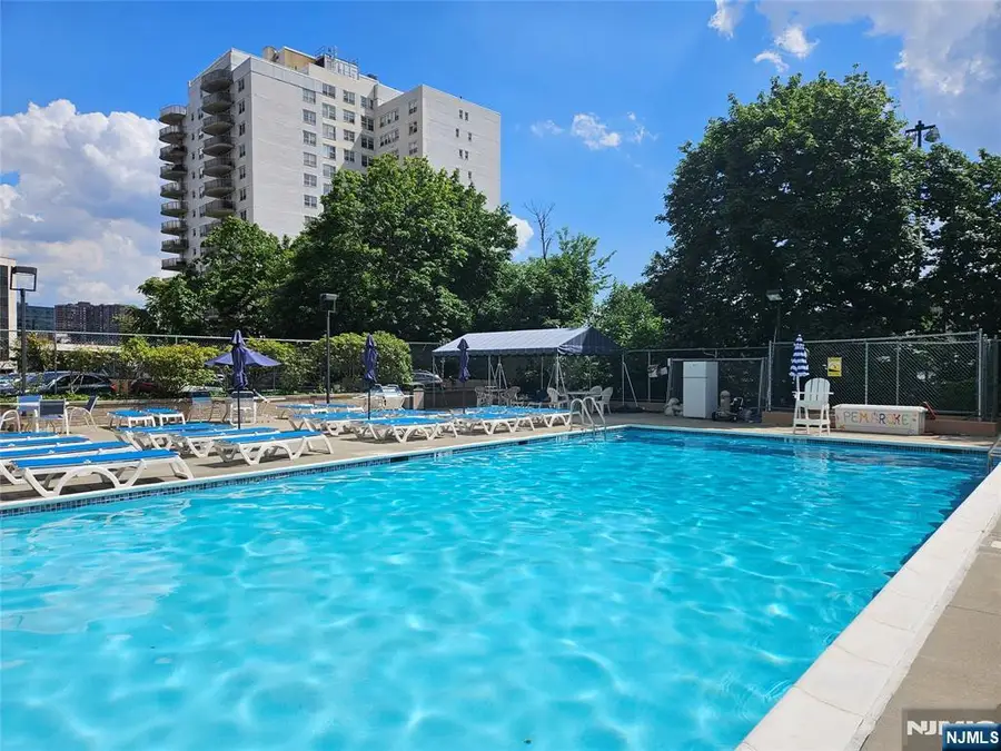 2077 Center Avenue, Fort Lee, NJ 07024 - #2