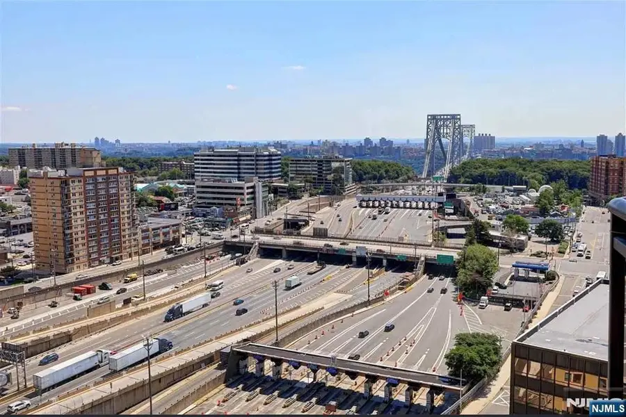 2077 Center Avenue, Fort Lee, NJ 07024 - #3