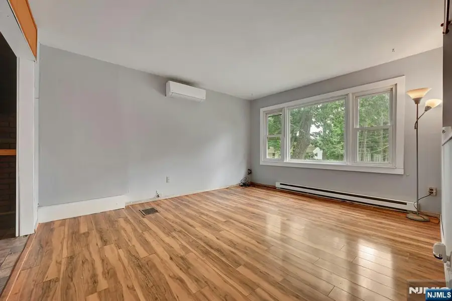 16 Essex Road, Sussex, NJ 07461 - #2