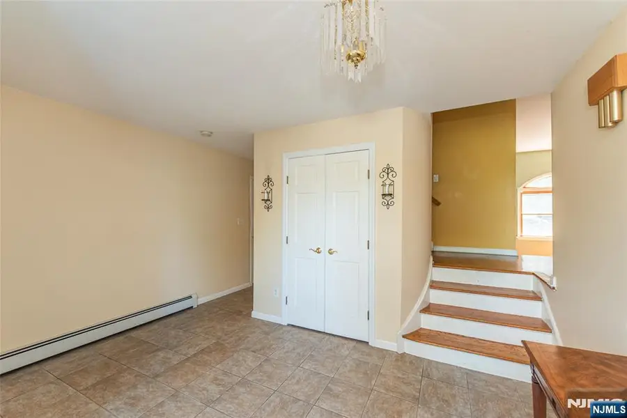 44 Molinari Drive, Wanaque, NJ 07465 - #3