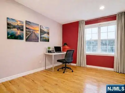31 Edinburgh Court 1031, Edison, NJ 08820