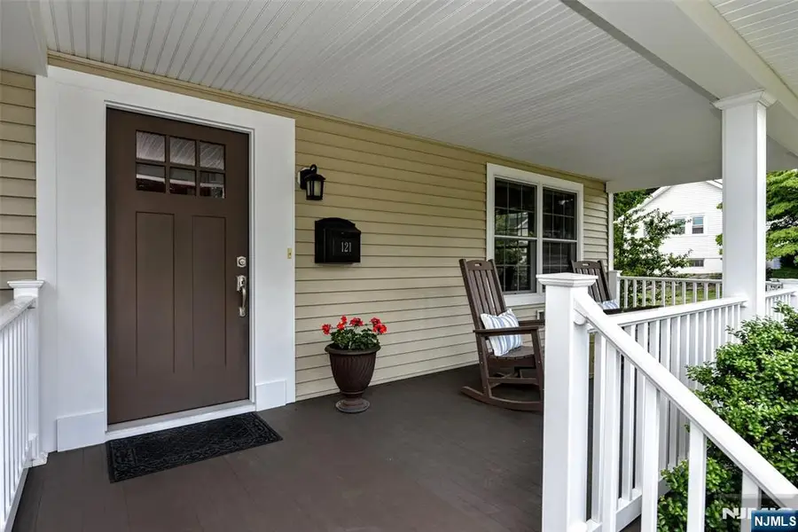 121 Vreeland Avenue, Midland Park, NJ 07432 - #2