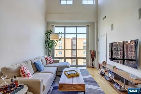 24 Ave At Port Imperial 404, West New York, NJ 07093