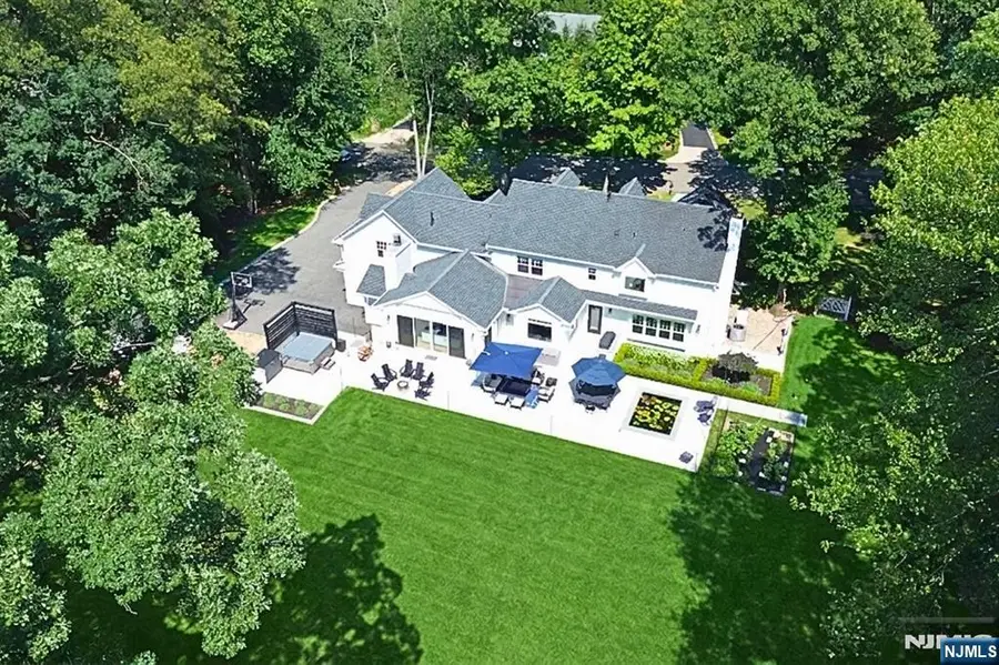 6 Butternut Road, Allendale, NJ 07401 - #3
