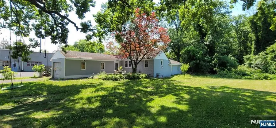 347 Somerset Street, Stirling, NJ 07980 - #2