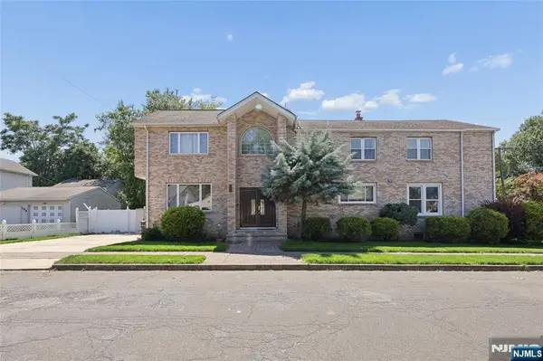4-16 Bellair Avenue, Fair Lawn, NJ 07410