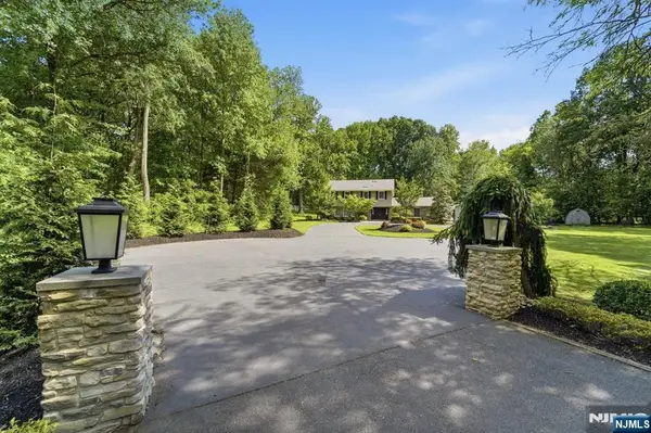 1 Marlboro Street, Marlboro, NJ 07751