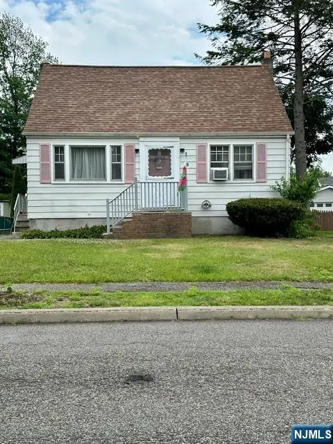 5 Roy Avenue, Bloomingdale, NJ 07403