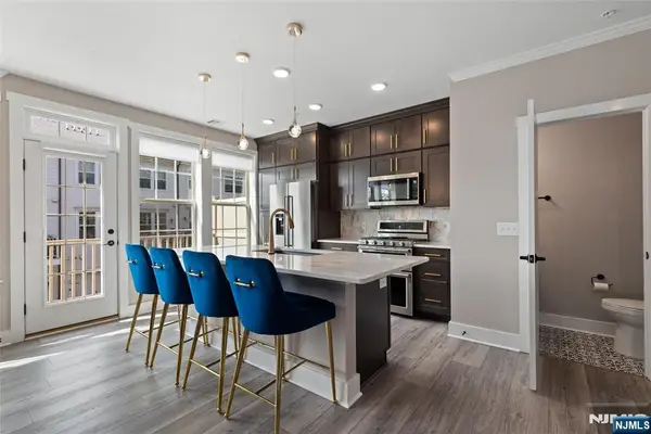 81 Arnold Drive, Wood Ridge, NJ 07075