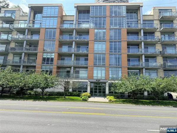 8125 River Road C3, North Bergen, NJ 07047