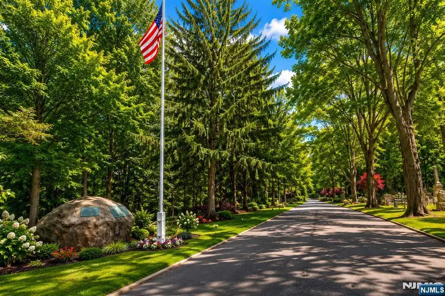 18 Monument Lane, Alpine, NJ 07620 - #3
