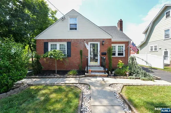 65 E Linden Avenue, Dumont, NJ 07628