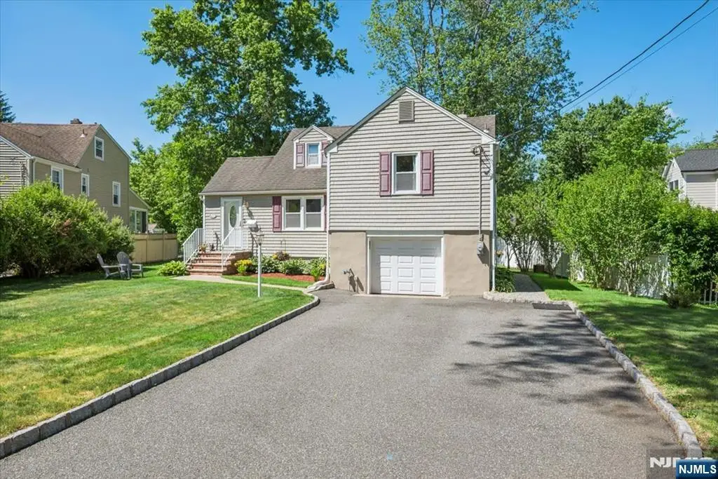 40 Elmwood Road, Florham Park, NJ 07932 - #1