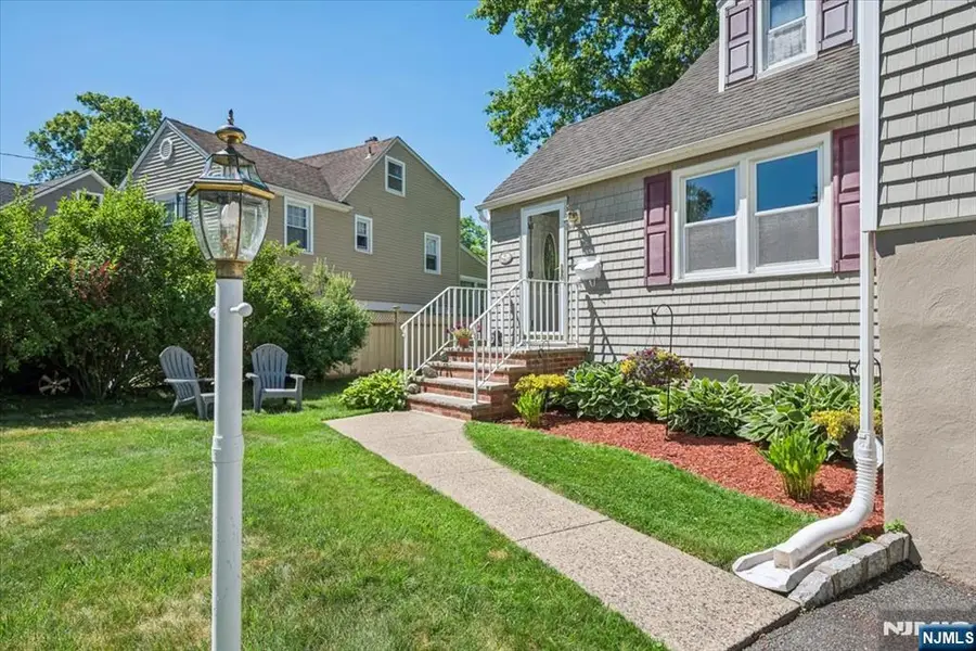 40 Elmwood Road, Florham Park, NJ 07932 - #3
