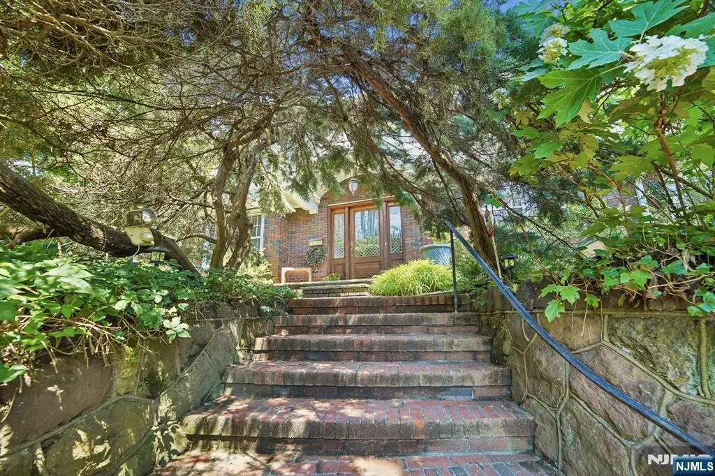 157 Sussex Road, Tenafly, NJ 07670 - #1