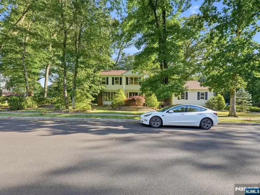 862 Battel Place, Oradell, NJ 07649 - #2